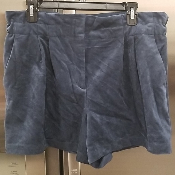 💕BCBGMAXAZRIA💕 Symon Faux Suede Shorts ~ Teal - Picture 8 of 14